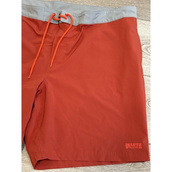 Duluth Trading Mens Size 48 Nanotex DuluthFlex Bull Moose Red Board Shorts - Picture 3 of 8
